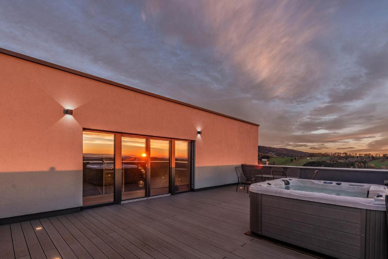 Moderne Villa Mit Whirlpool Und Heimkino Вальдкірхен Екстер'єр фото